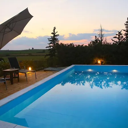 Sunny Sani Luxury باراليا ساني