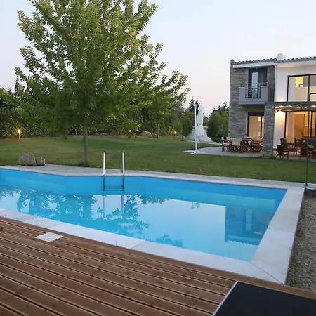 Sunny Sani Luxury فيلة