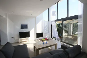 Sunny Sani Luxury فيلة باراليا ساني