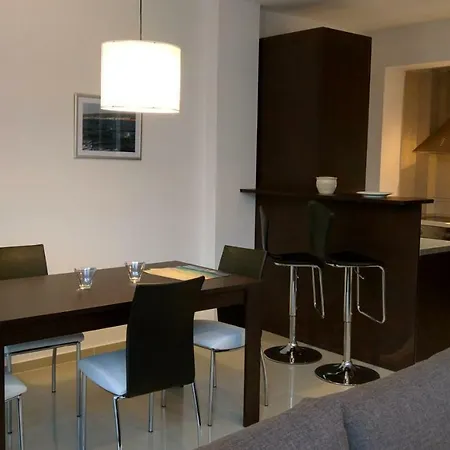 Sunny Sani Luxury باراليا ساني