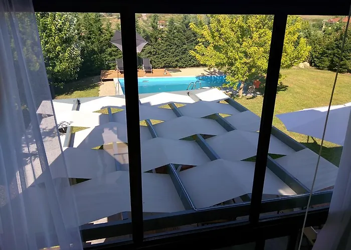 Willa Sunny Sani Luxury *