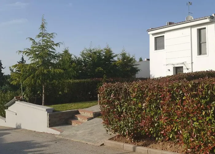 Sunny Sani Luxury Willa